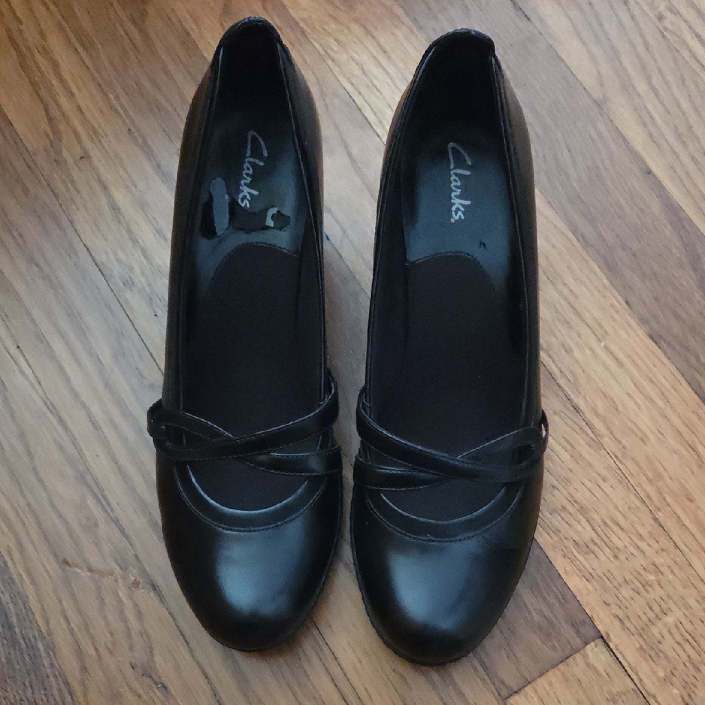 Clarks Women's Black Heels with Strap Detail 10 NWOB